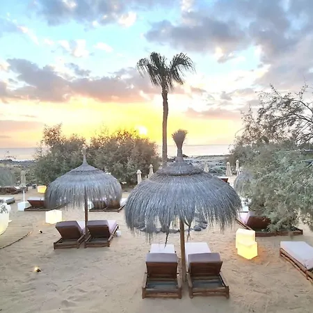 View Of Paradise *